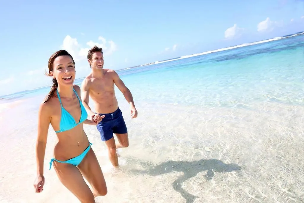 kontakty One Bedroom Apt 30 Steps From Prime Beach Generator Parking Included